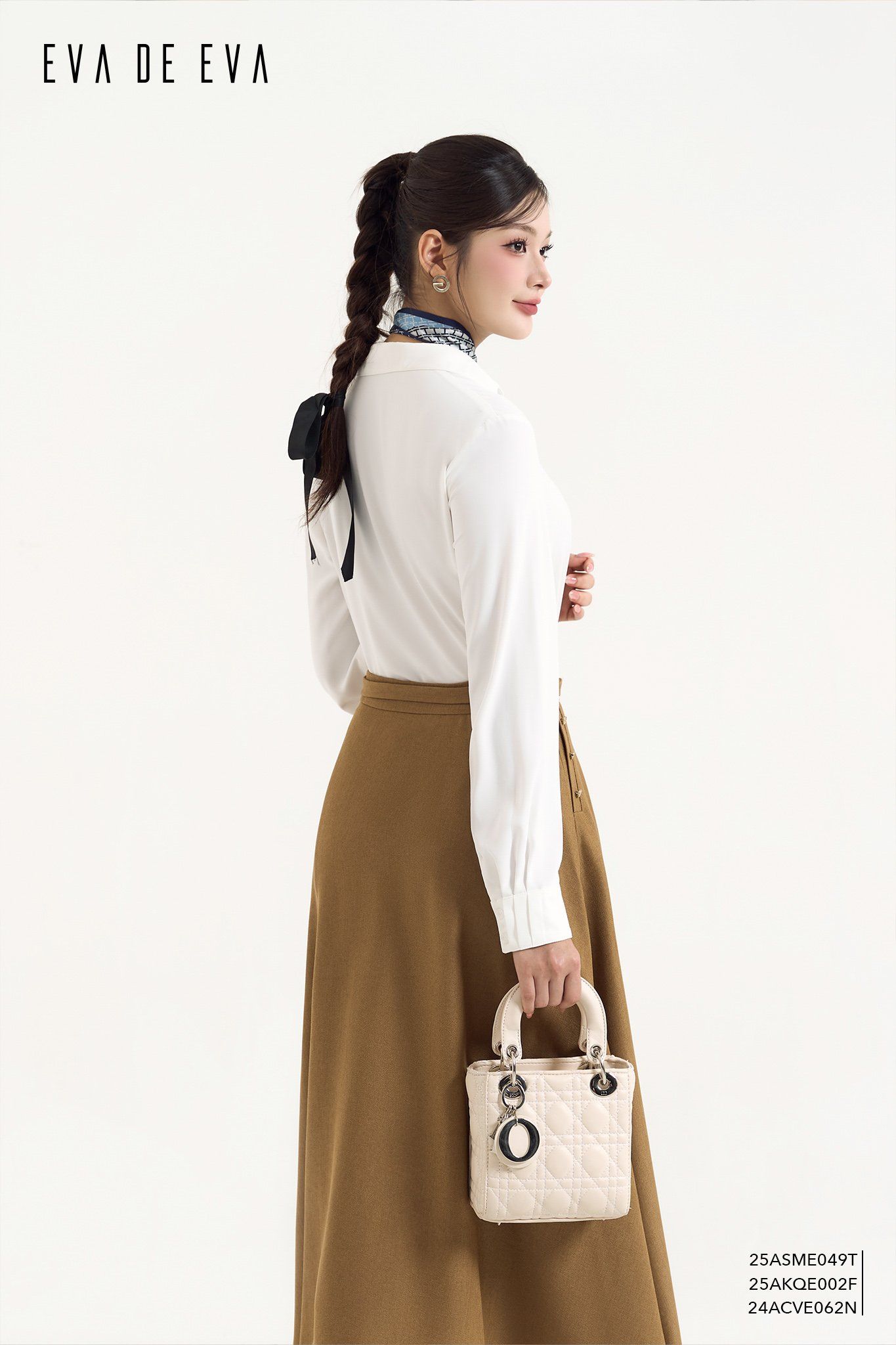  Sơ mi tay dài, Dáng sơ vin 25ASME049R đi kèm 25AKQE002R 