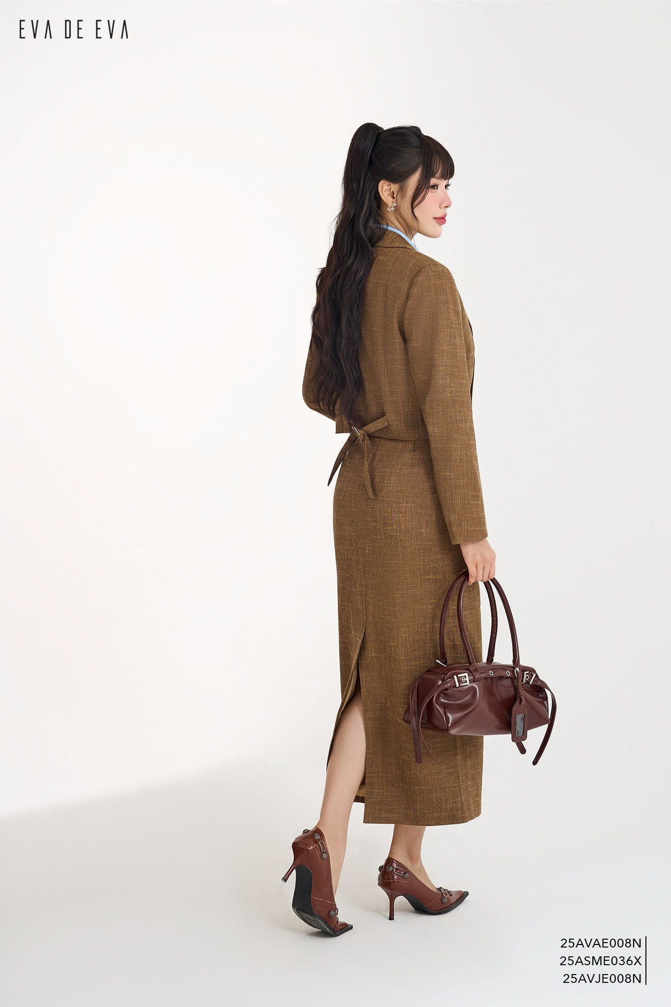  Váy trong bộ Vest-Váy,  25AVJE008N đi kèm TLU25_034N 