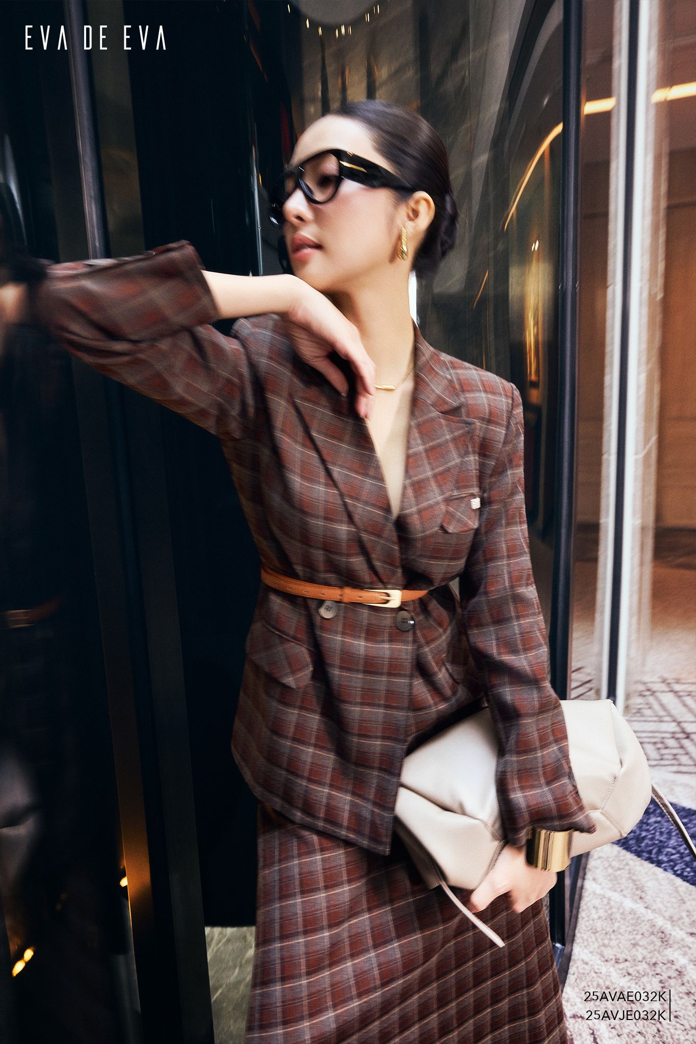  Áo vest trong bộ Vest-Váy,  25AVAE032K đi kèm TLU25_039N 