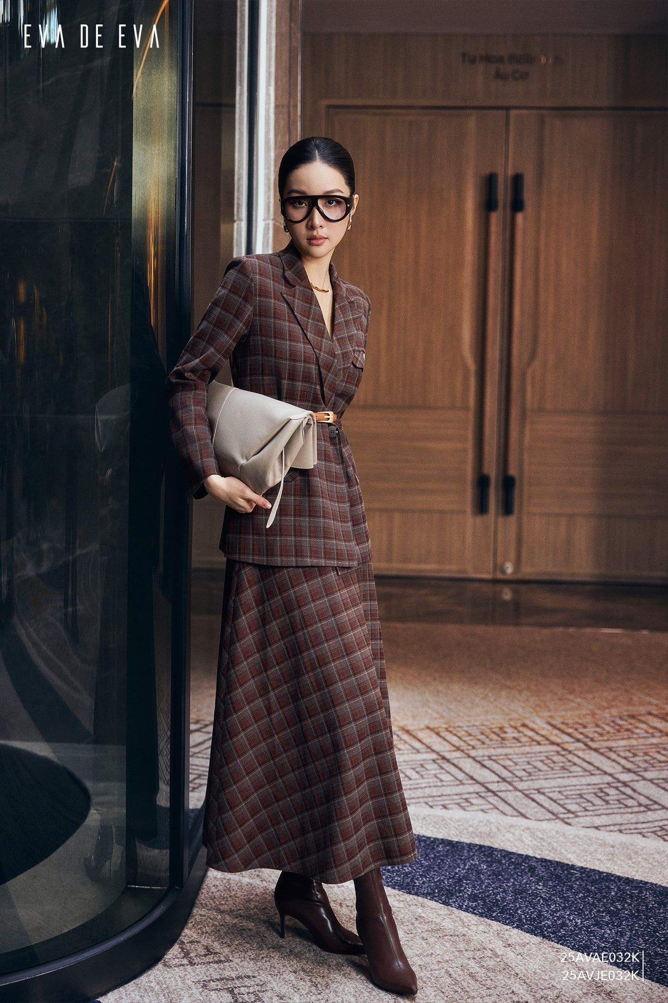  Áo vest trong bộ Vest-Váy,  25AVAE032K đi kèm TLU25_039N 