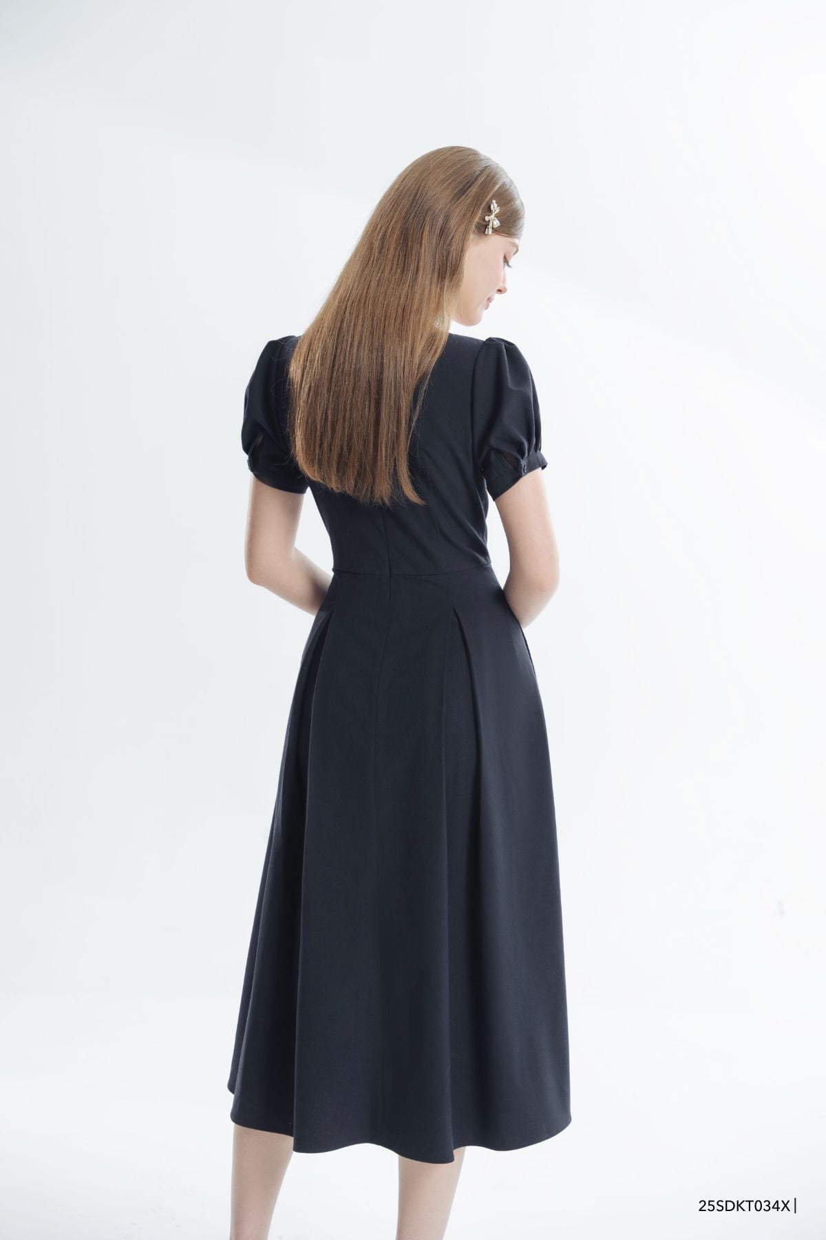  Đầm tay ngắn, Dáng thắt eo 25SDKT034X 