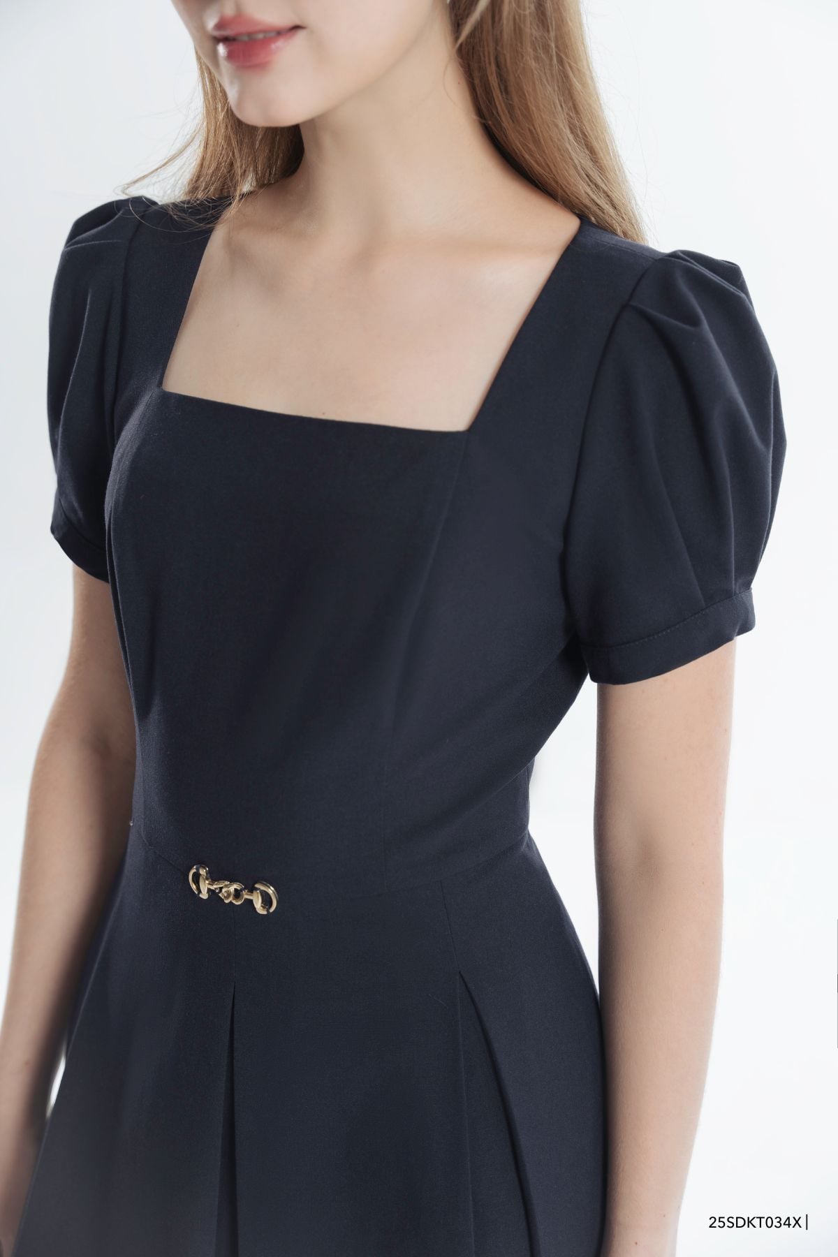  Đầm tay ngắn, Dáng thắt eo 25SDKT034X 