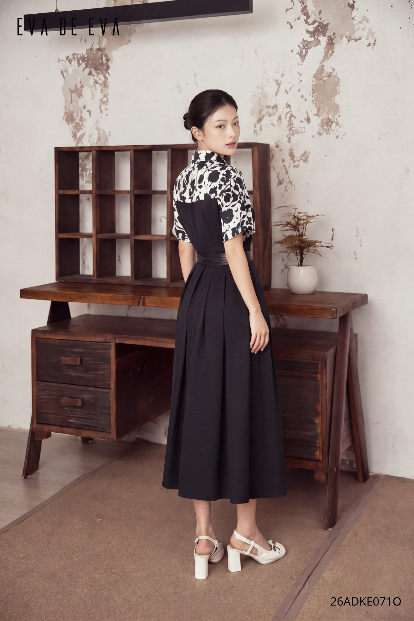  Đầm tay ngắn, Dáng thắt eo 26ADKE071O 
