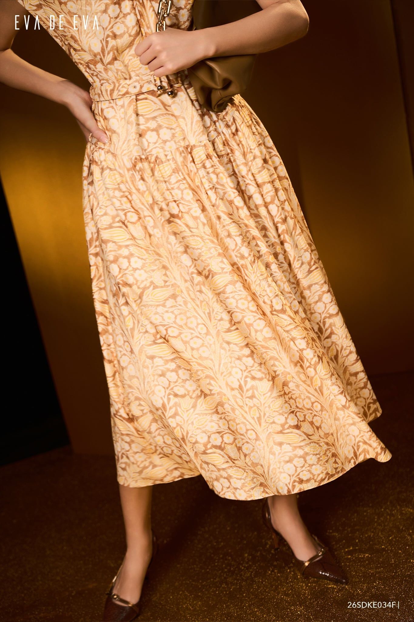  Đầm tay ngắn, Dáng thắt eo 26SDKE034F 