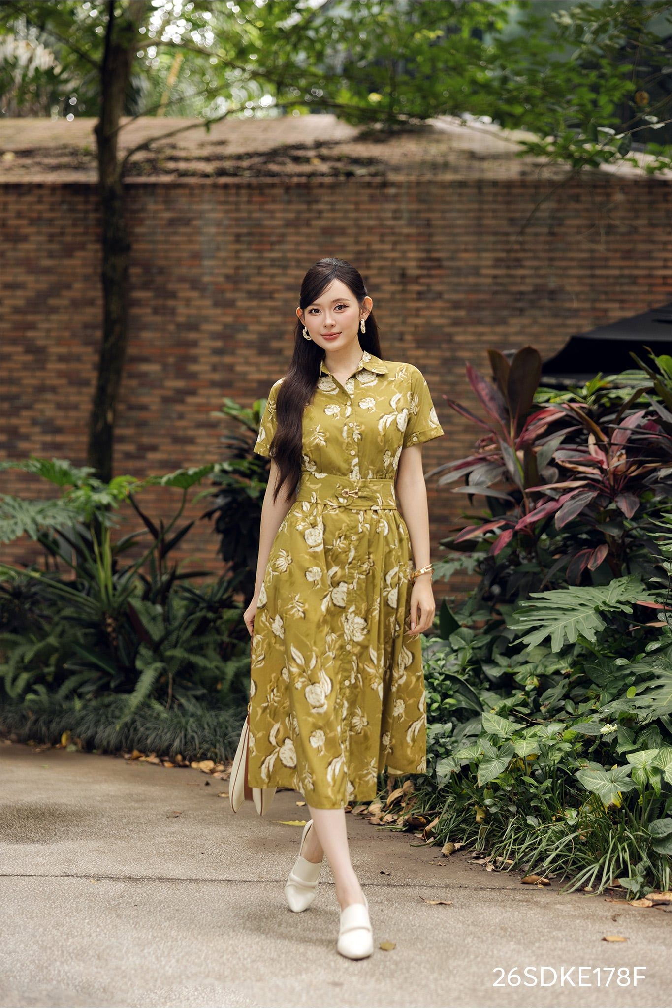  Đầm tay ngắn, Dáng thắt eo 26SDKE178F 