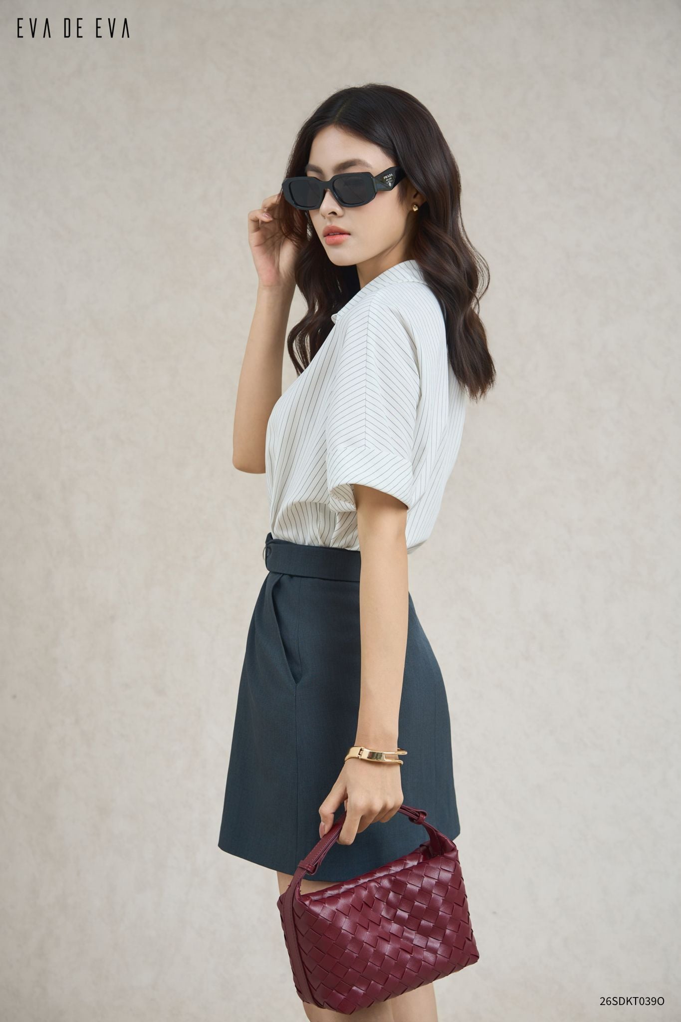  Đầm tay ngắn, Dáng thắt eo 26SDKT039O 