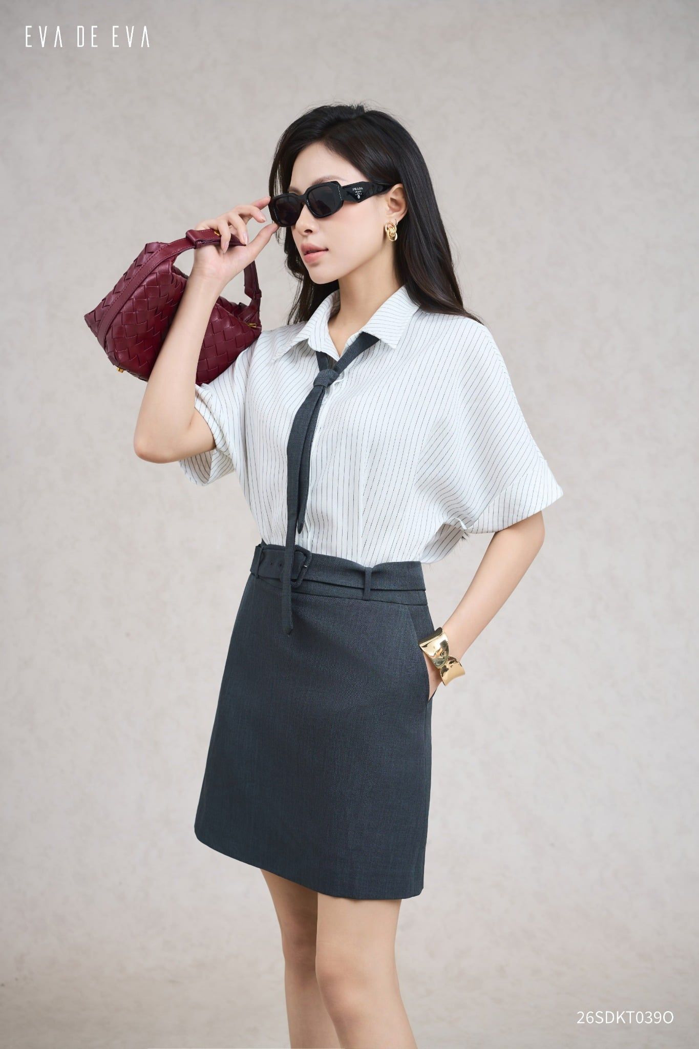  Đầm tay ngắn, Dáng thắt eo 26SDKT039O 