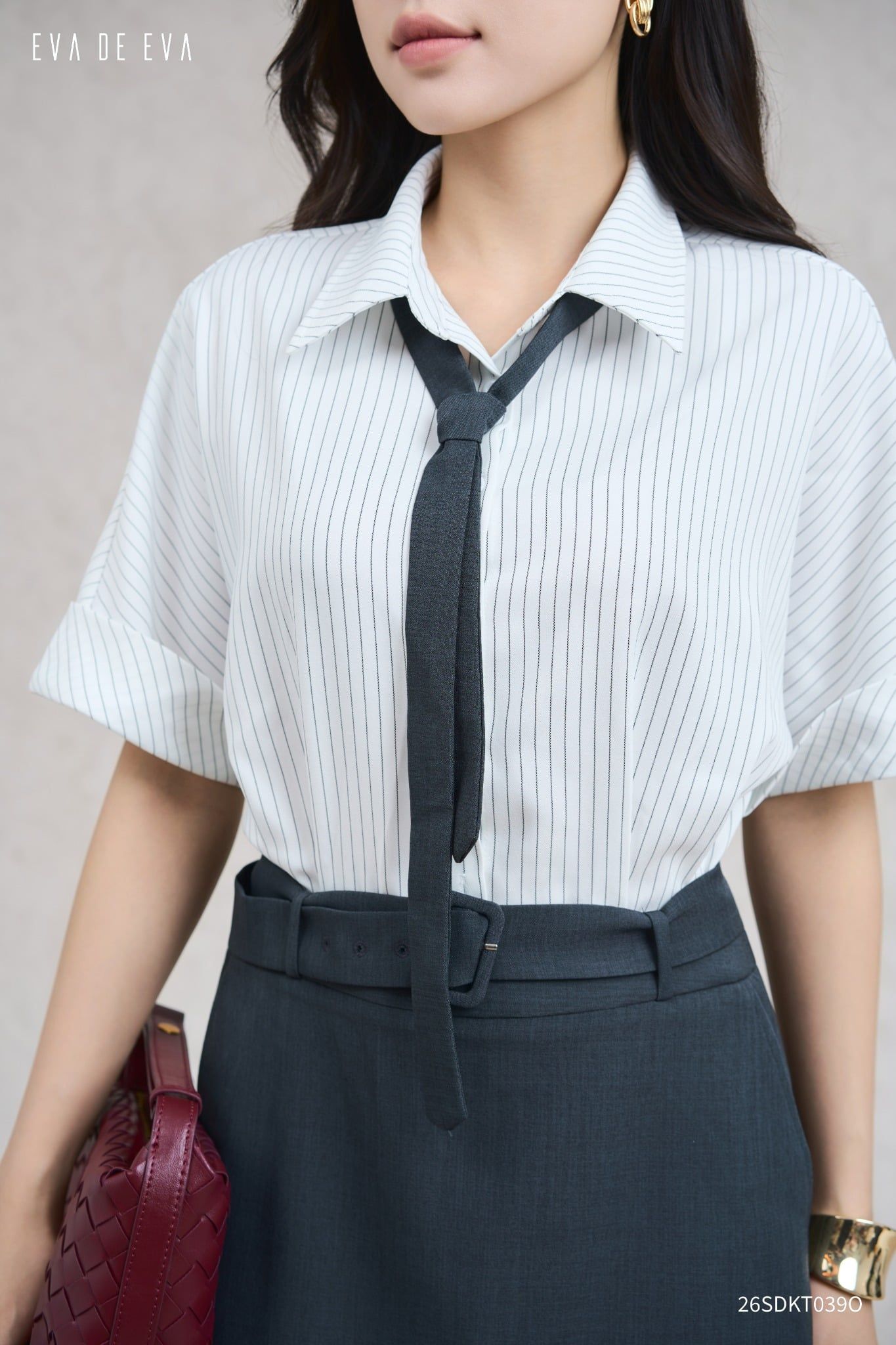 Đầm tay ngắn, Dáng thắt eo 26SDKT039O 