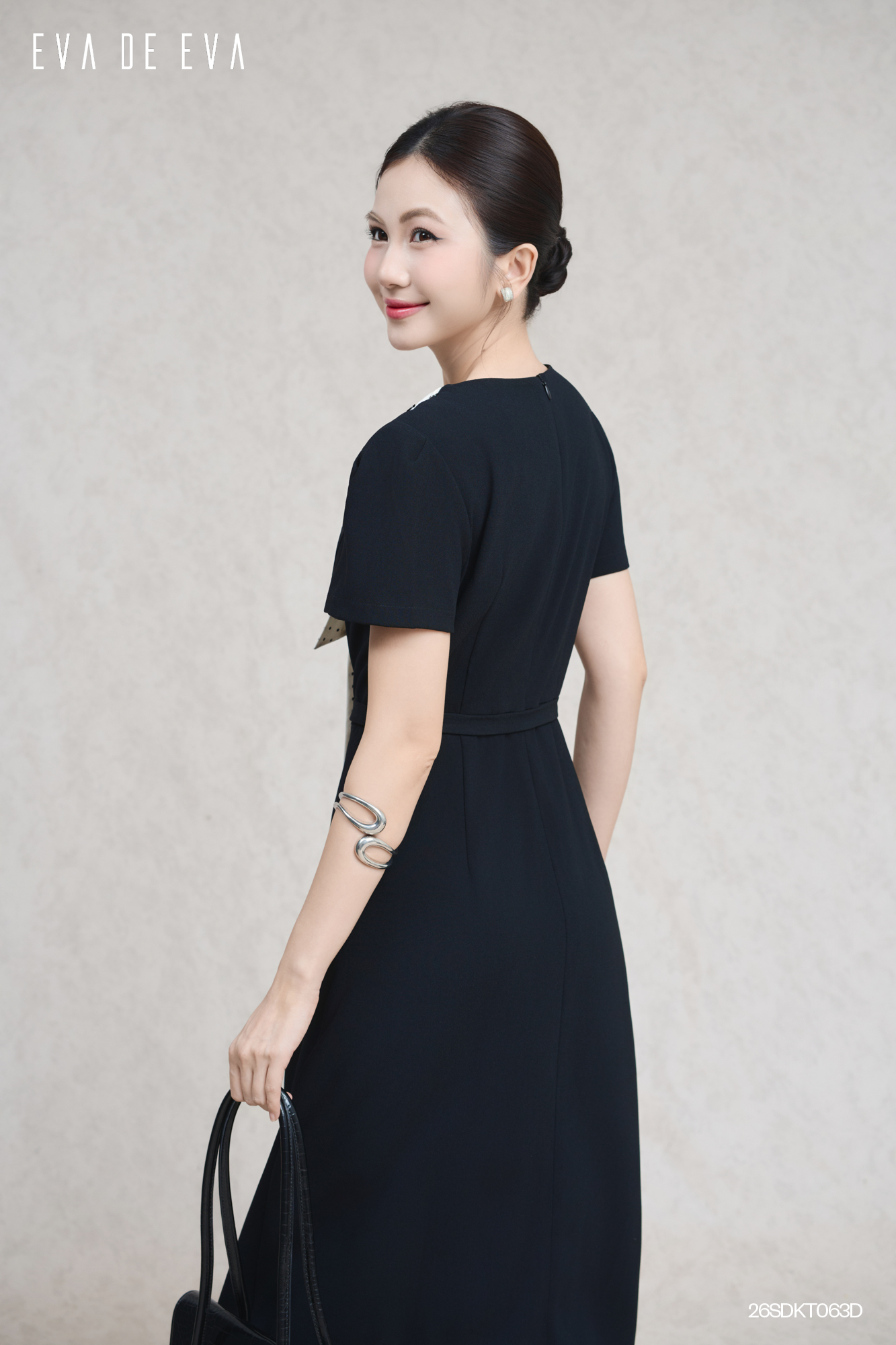  Đầm tay ngắn, Dáng thắt eo 26SDKT063D 