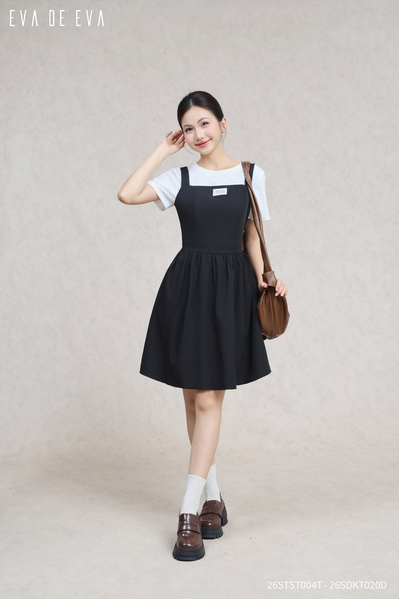 Đầm hai dây, Dáng thắt eo 26SDKT020D đi kèm 26STST004T 