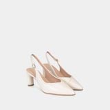  Giày Cao Gót Nữ Chrisbella Kem Cao 7cm EHE041S0 