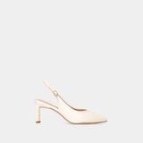  Giày Cao Gót Nữ Chrisbella Kem Cao 7cm EHE041S0 