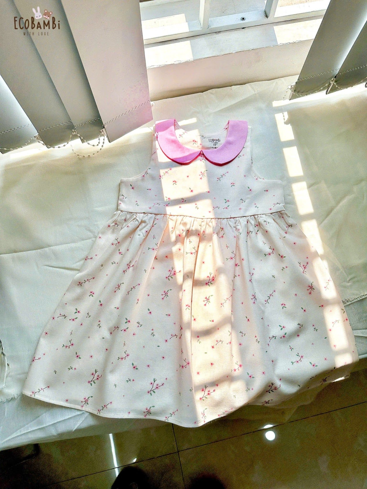  Đầm linen hoa nhí cổ lá sen phối màu bé gái ECOBAMBI - 8935334001664 