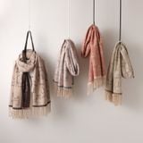  Khăn Choàng Tua Rua Hoạ Tiết Mèo 