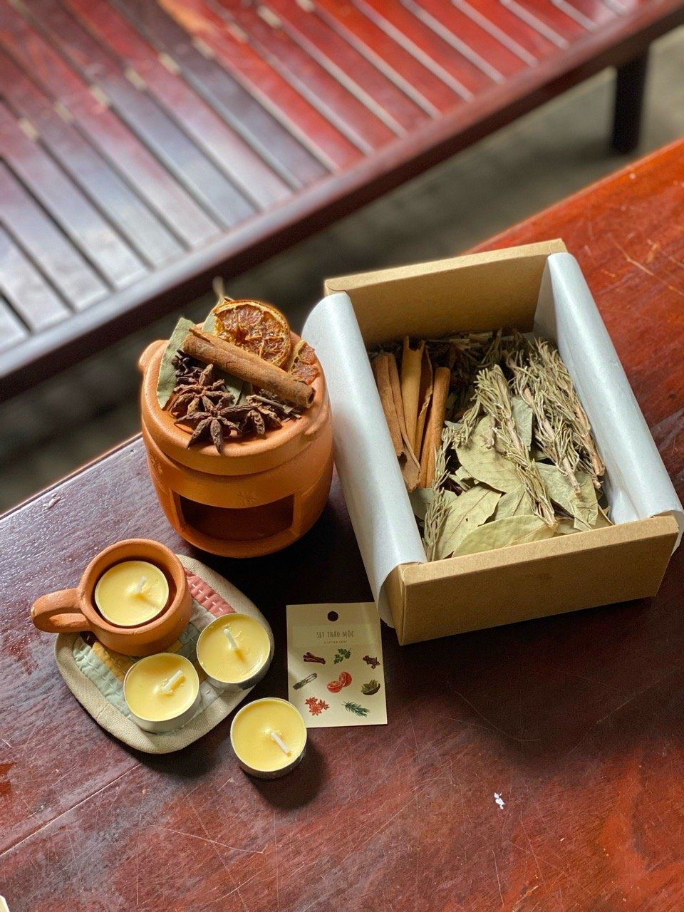  Bếp Xông (kèm đĩa nến) 