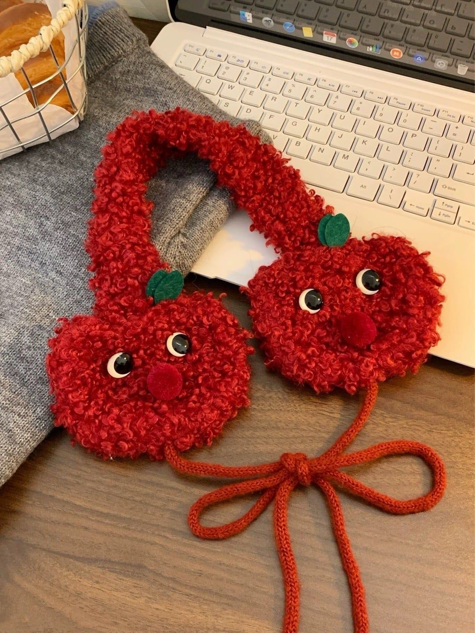  Bịt Tai Quả Táo Bông 