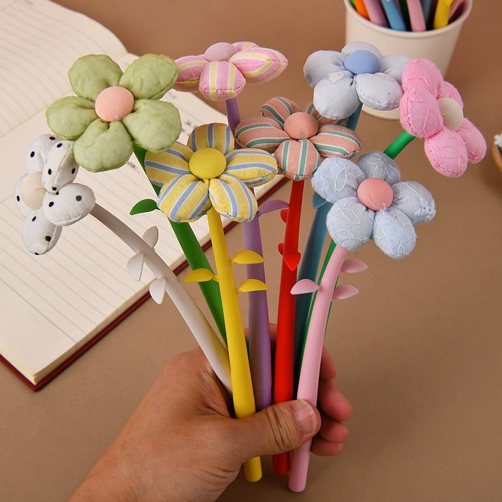  Bút Gel Hoa Vải ( Màu Ngẫu Nhiên) 