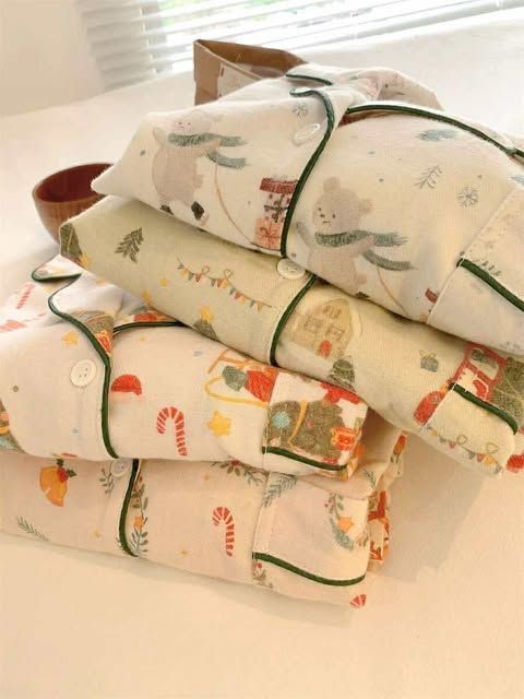  Bộ Pyjama Lễ Hội 