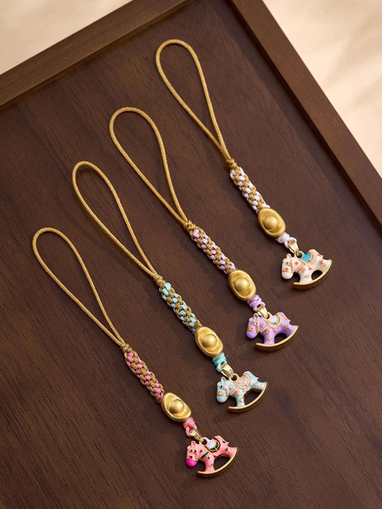  Dây Treo Điện Thoại Ngựa Nhỏ 