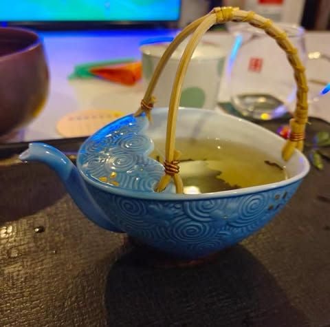  (Order) Ấm Trà Lam Đông Phương 