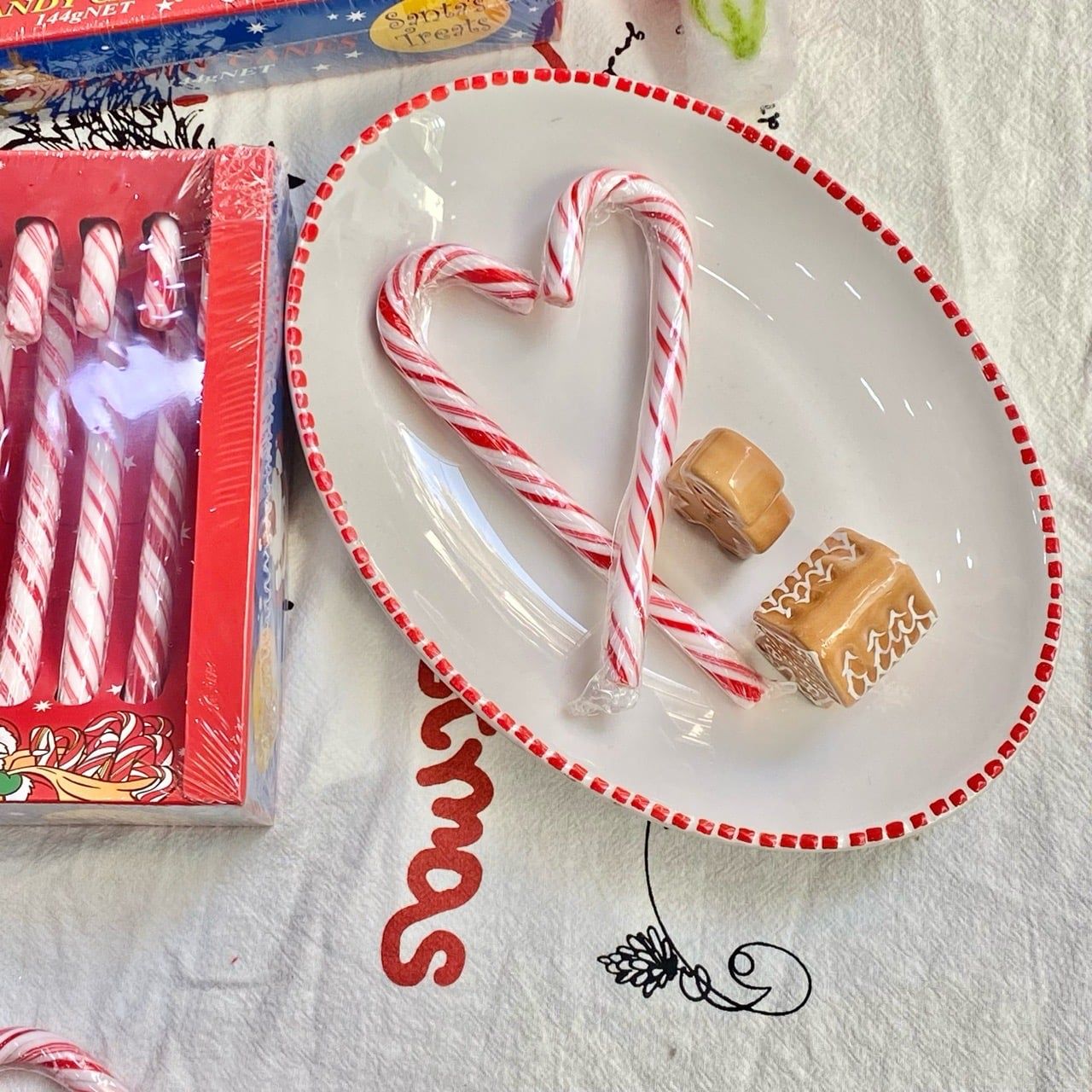  Hộp 12 Kẹo Gậy 