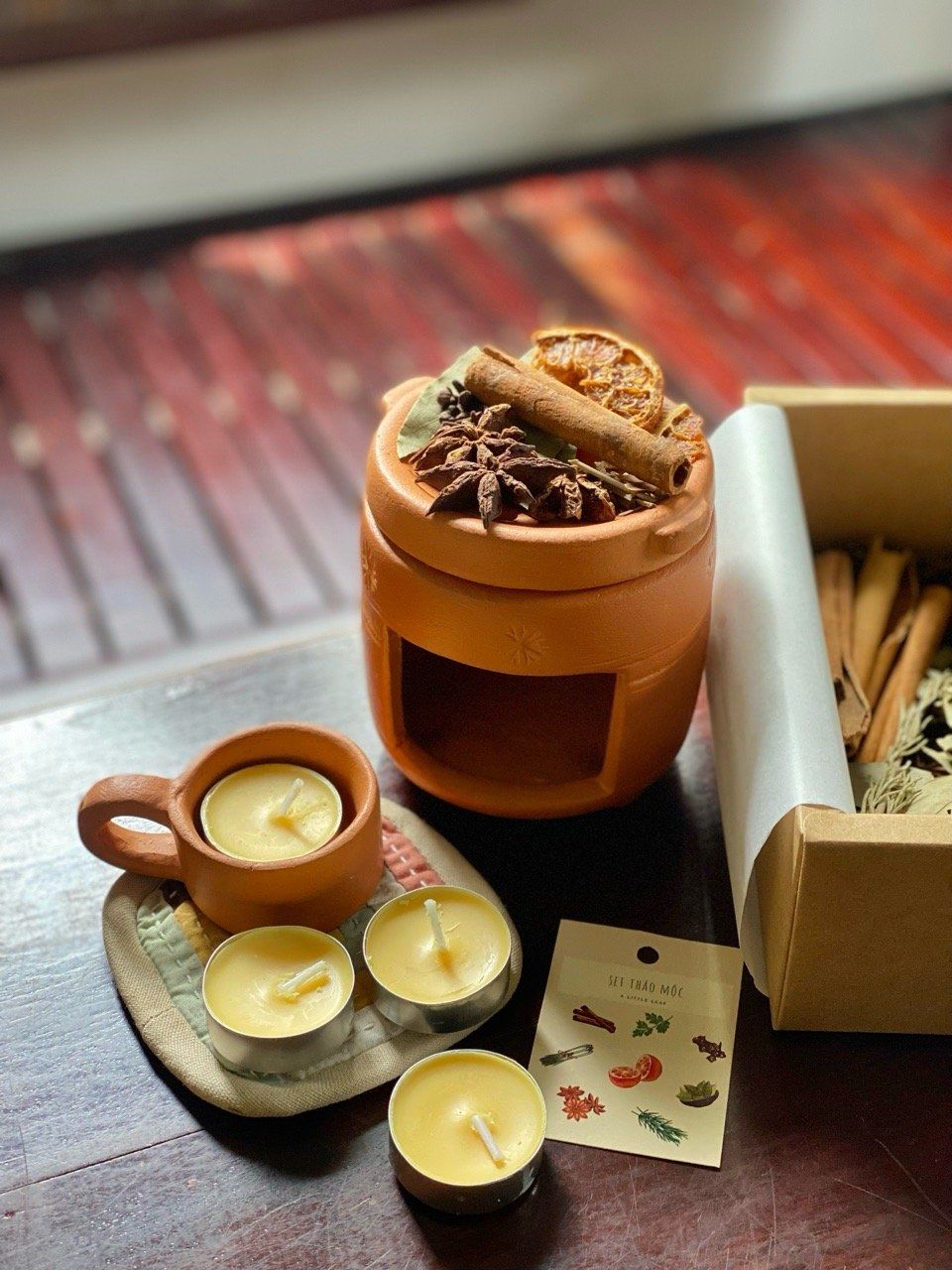  Bếp Xông (kèm đĩa nến) 