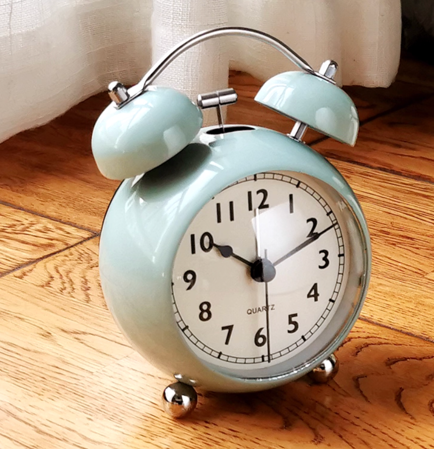  Đồng Hồ Báo Thức Cổ Điển 