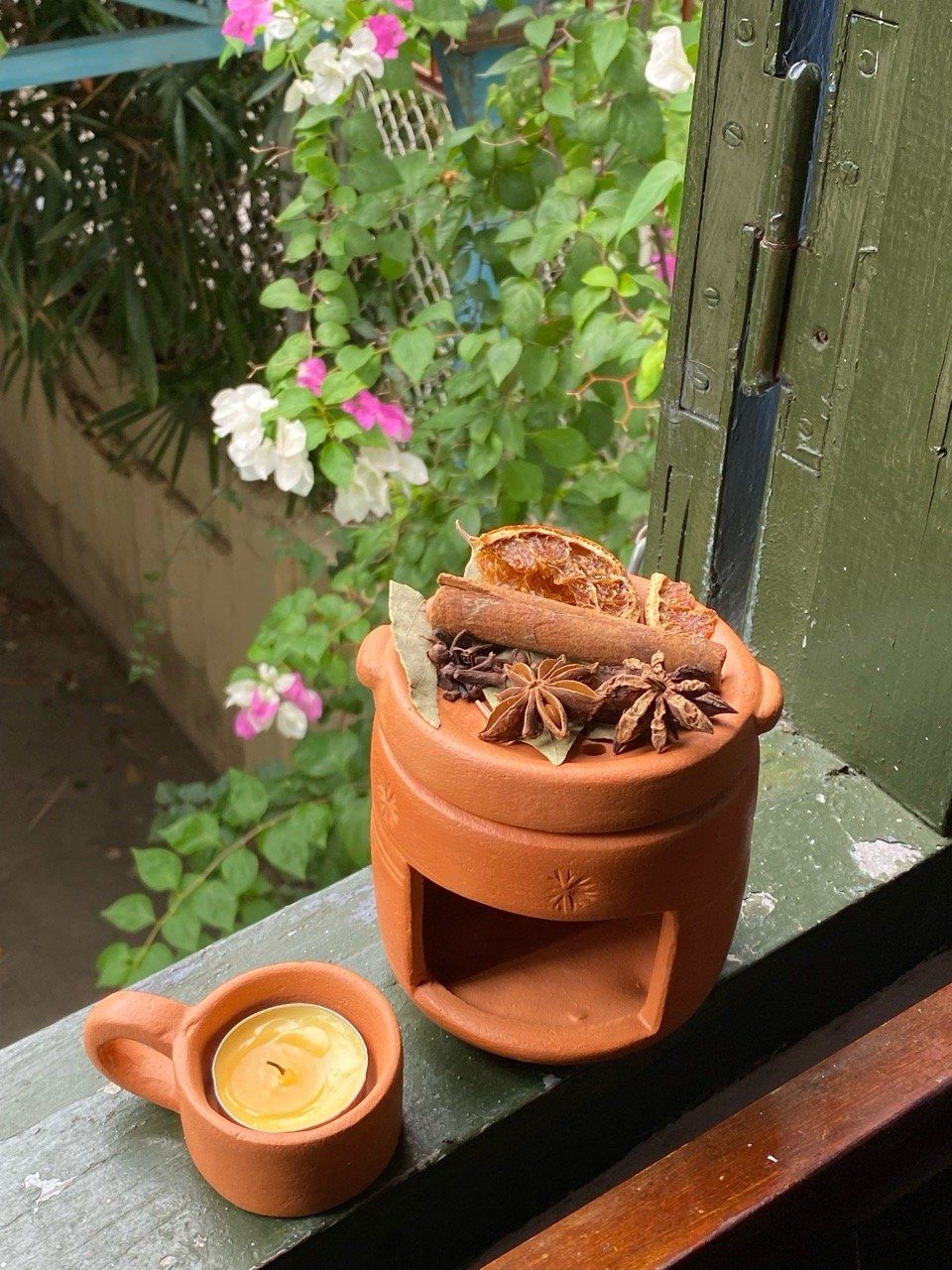  Bếp Xông (kèm đĩa nến) 