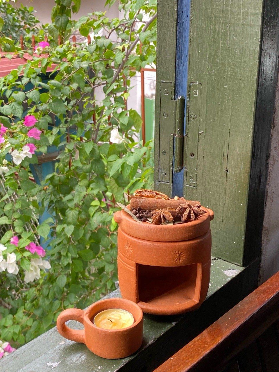  Bếp Xông (kèm đĩa nến) 