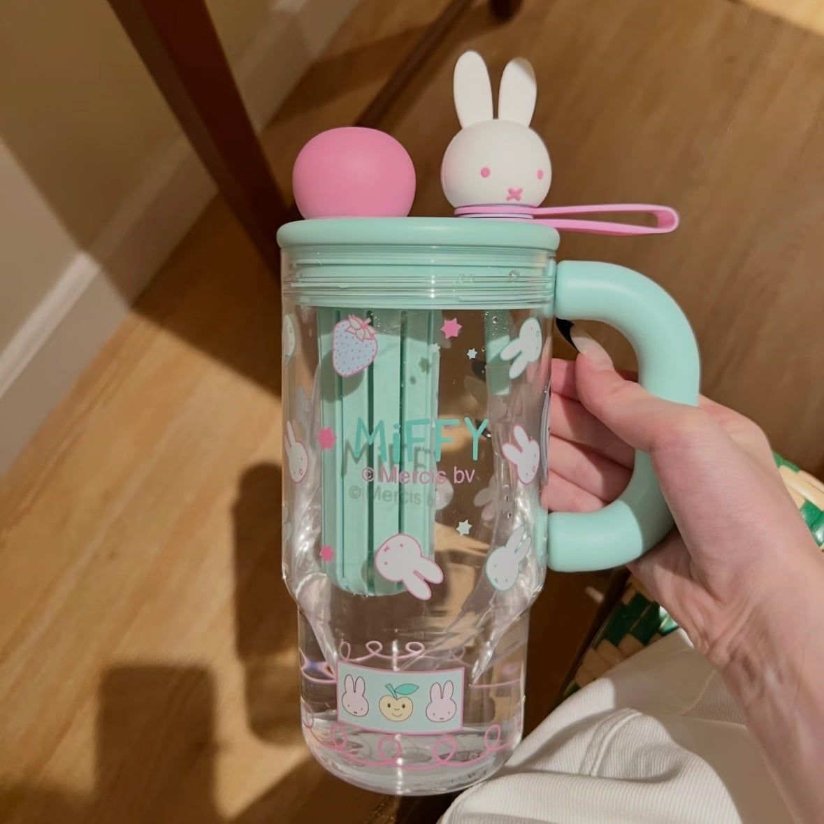  Cốc Nước Miffy Strawberry 