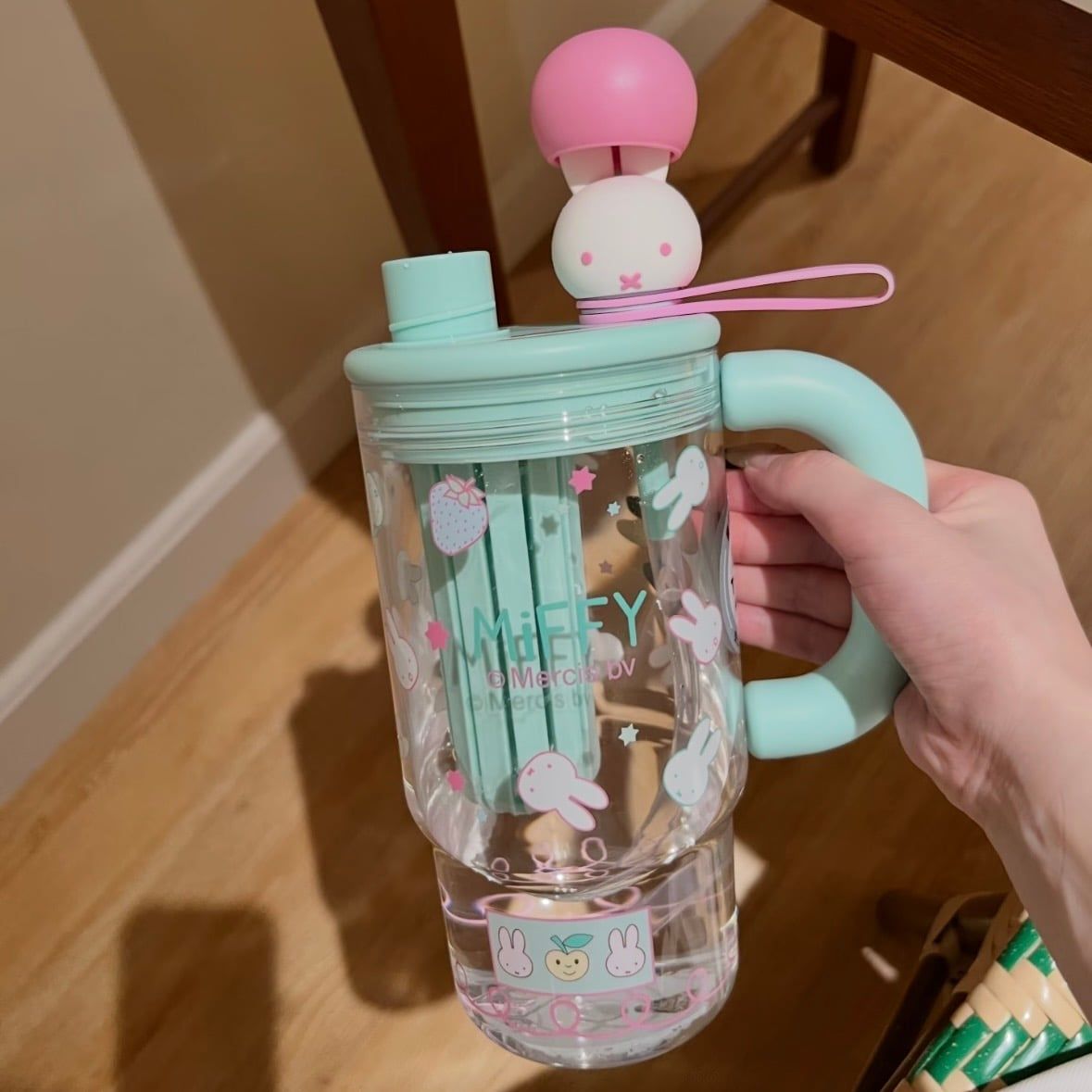  Cốc Nước Miffy Strawberry 