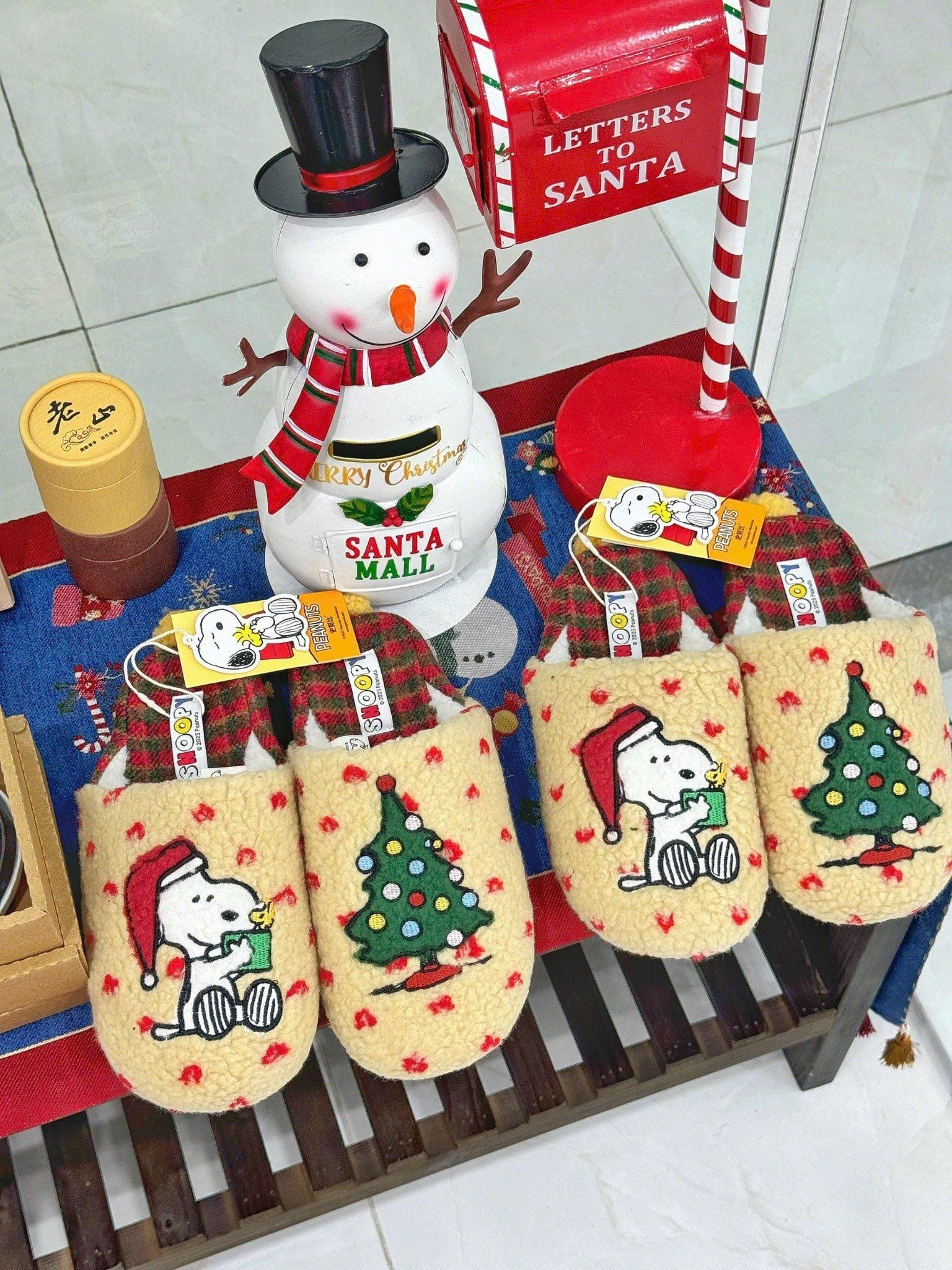  Dép Snoopy and Christmas Tree 