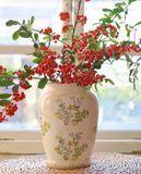  Bình Gốm Hoa Kim Châm 