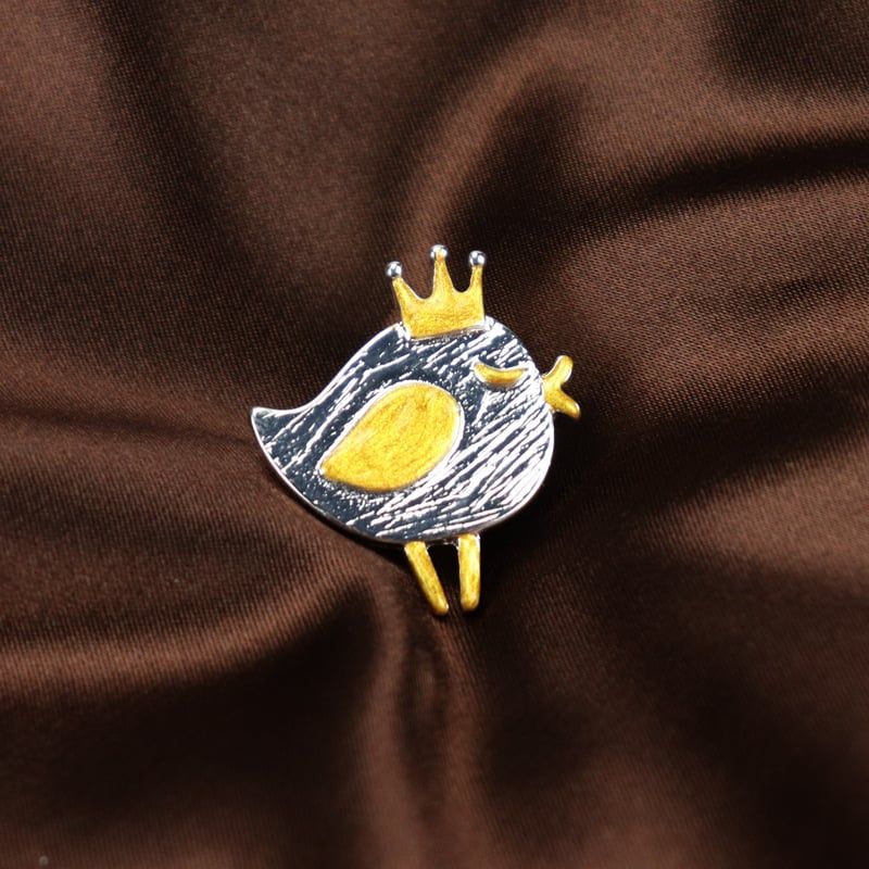  Cài Áo Crown Chicken Little Bird 