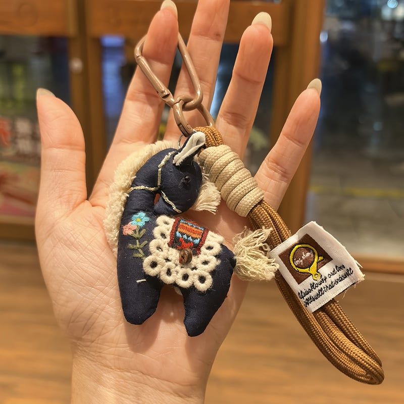  Móc Treo Ngựa Pony Thêu Hoa 