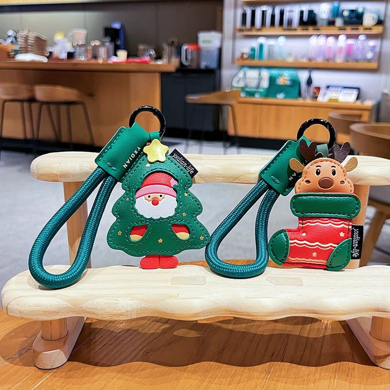  Móc Khoá Da Hình Santa Và Tuần Lộc 