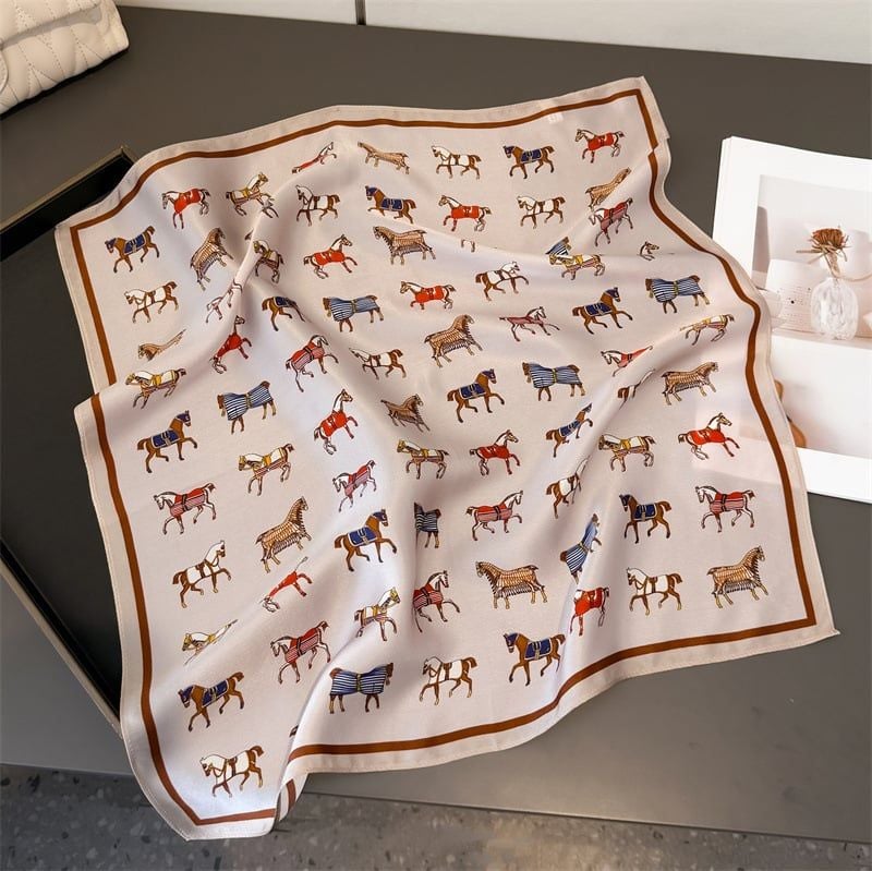  Khăn Lụa Cao Cấp Họa Tiết Ngựa 