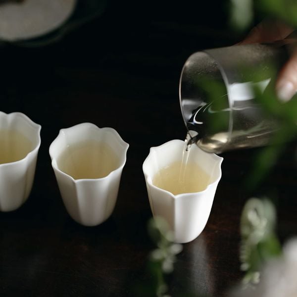  Chén Trà Ngọc Bích Vân Nổi 
