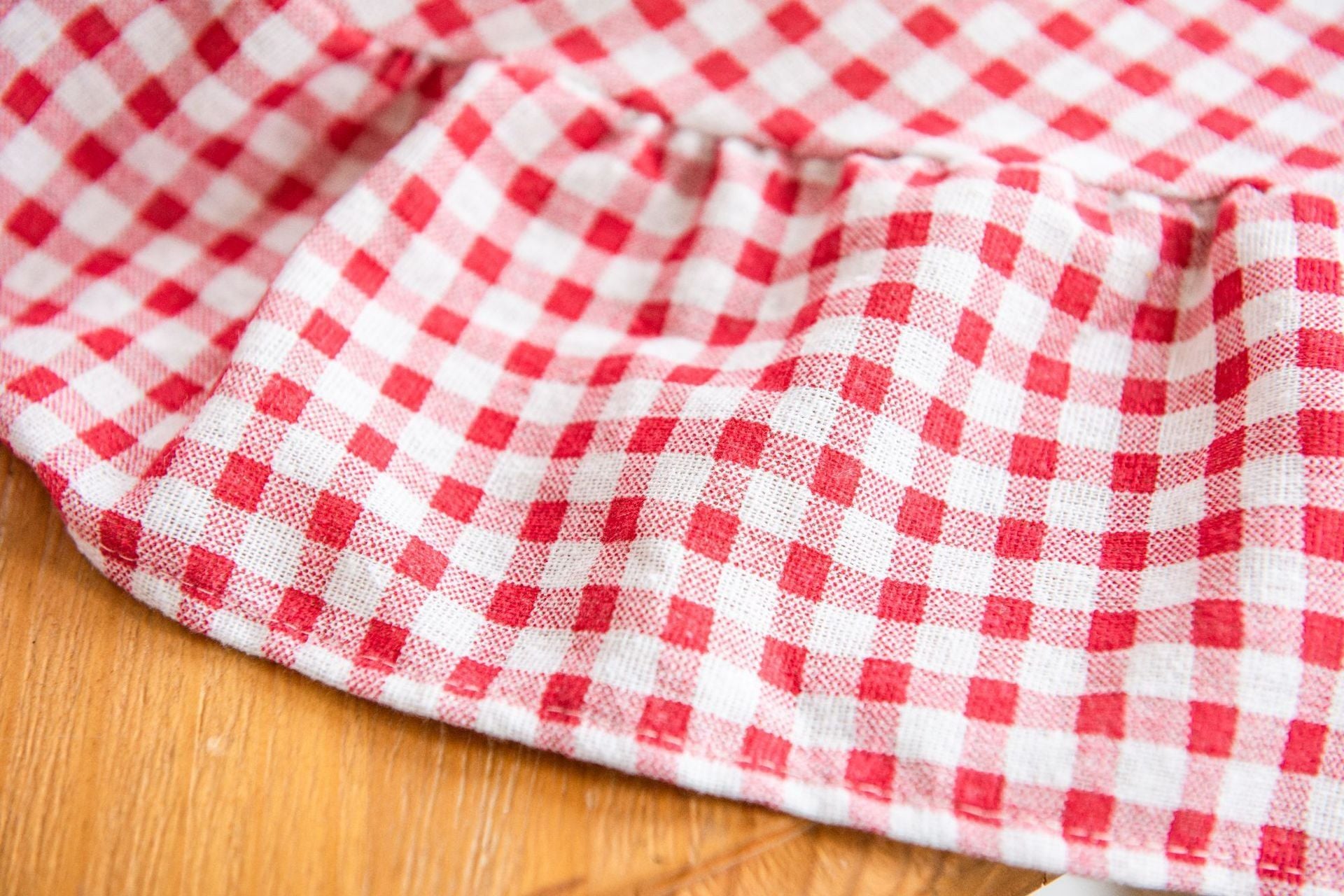  Khăn Trải Bàn Caro Đỏ IMAKI 