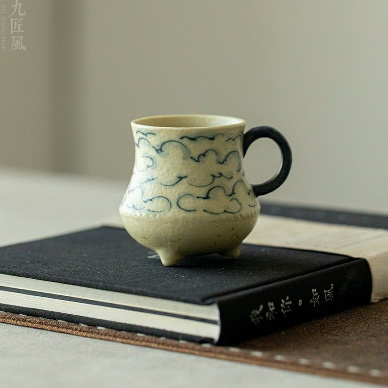  Chén Trà Vẽ Tay Họa Tiết Mây Trời 