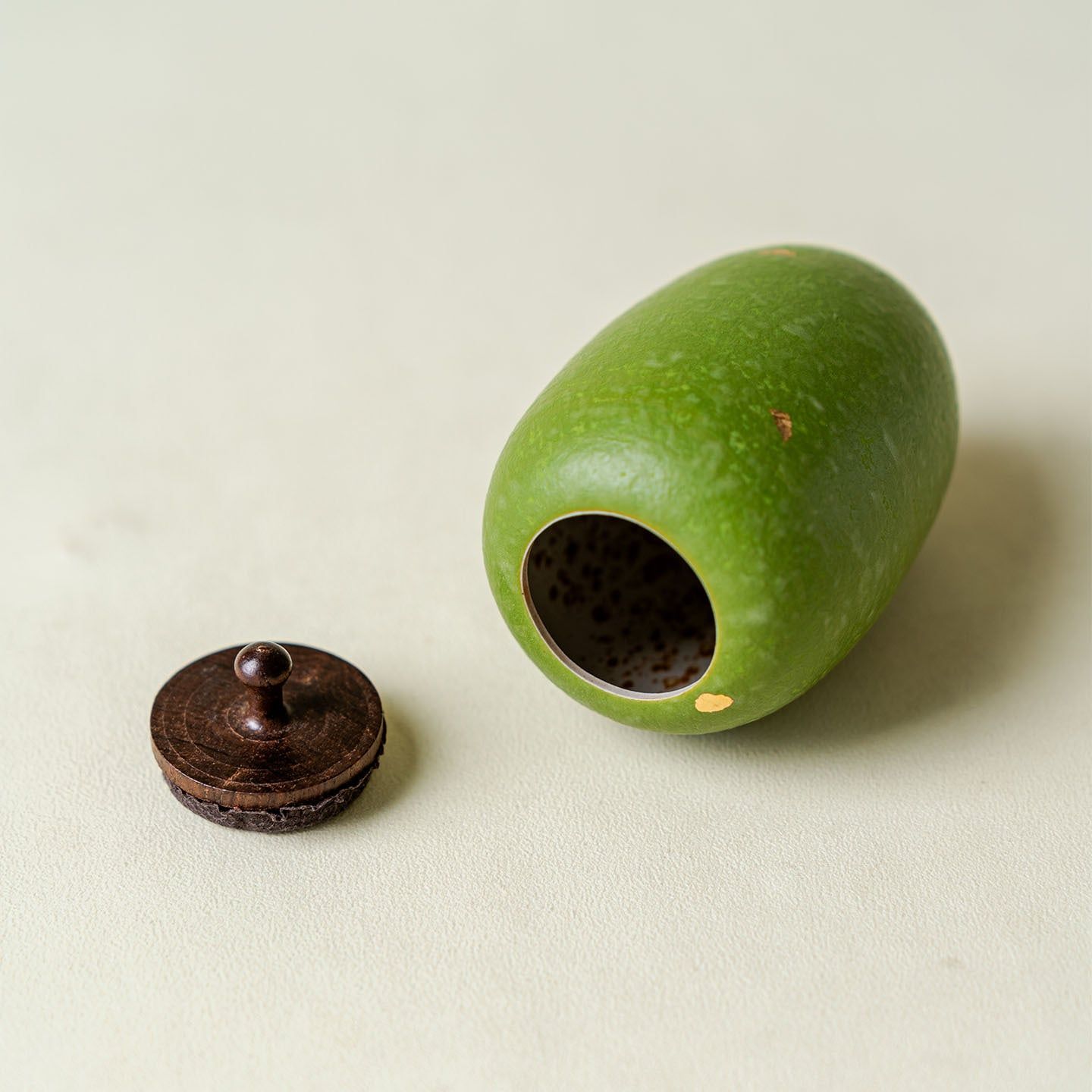  Hũ Đựng Trà Lục Diệp Điểm Kim 