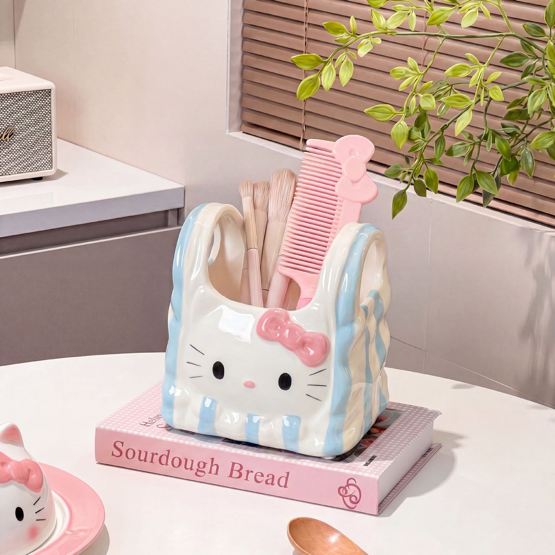  Hộp Đựng Đồ Hello Kitty 
