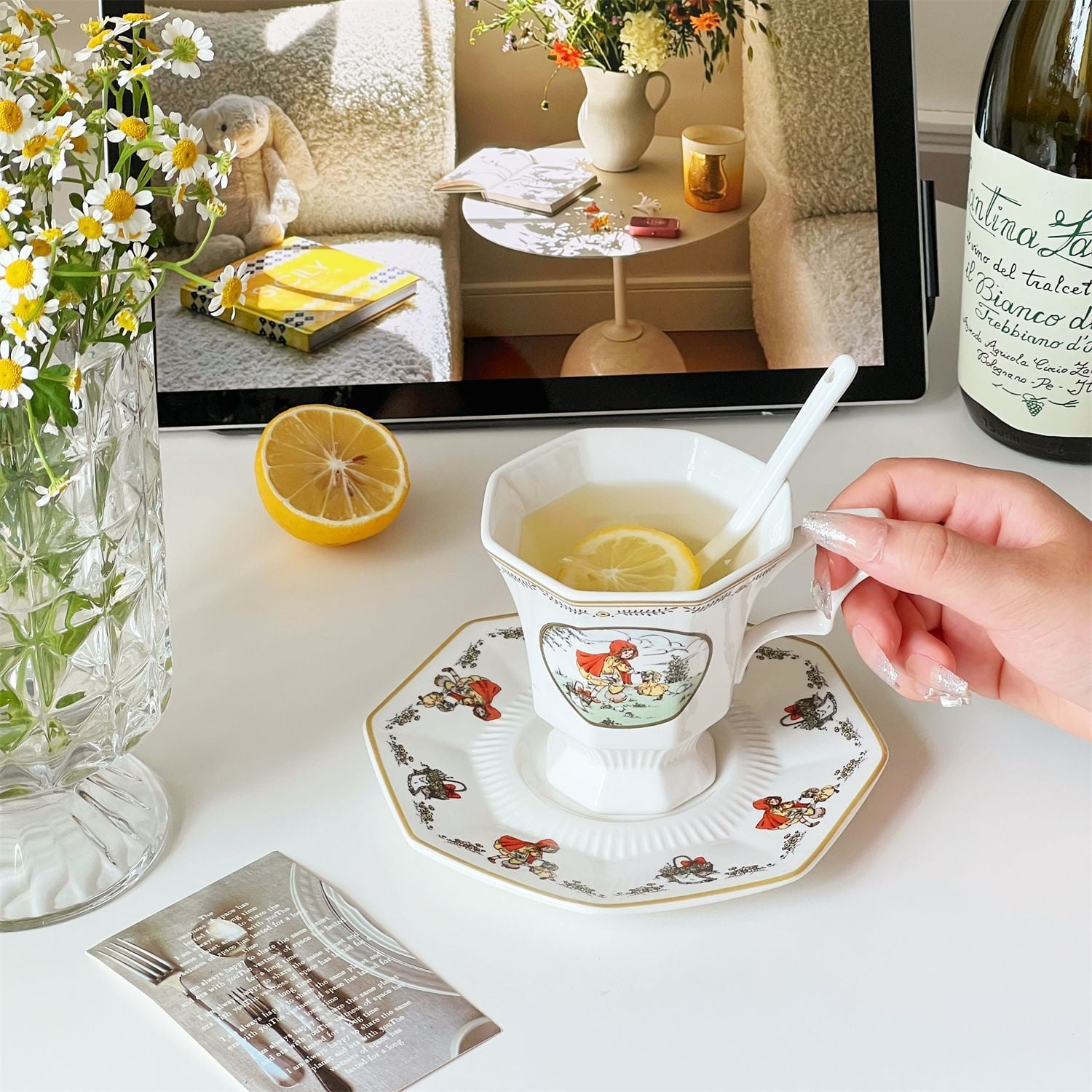  Set Tách Cô Bé Quàng Khăn Đỏ (Kèm Thìa) 