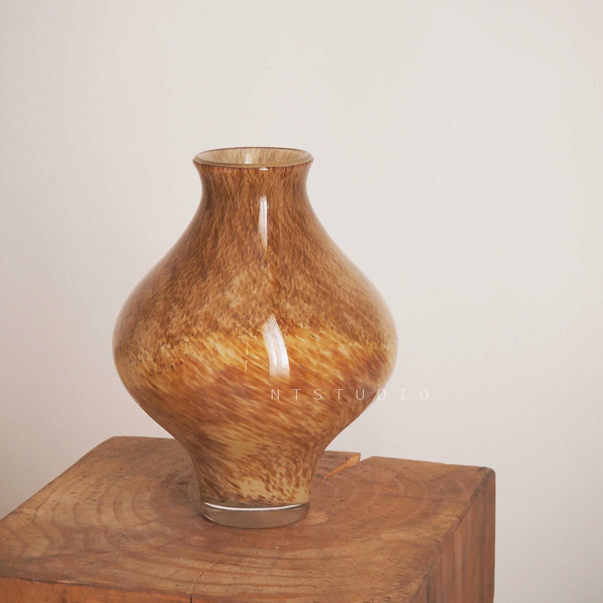  Bình Hoa Men Nâu Thời Trung Cổ 