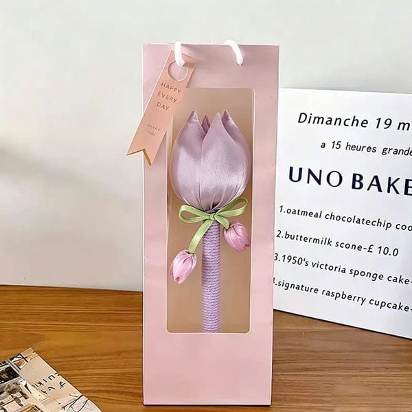  Hộp Quà Tặng Búa Ngải Cứu Hoa Tulip 