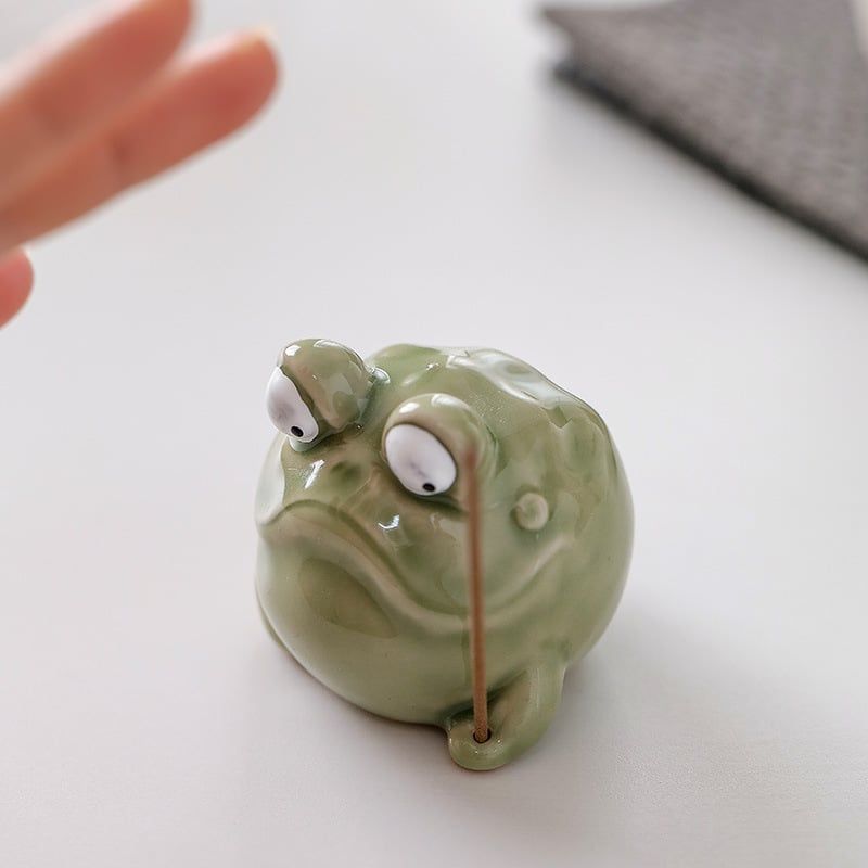  Đốt Trầm Ếch Gốm Xanh 