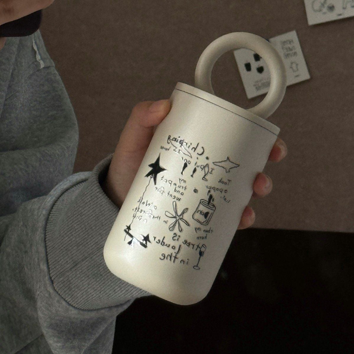 Cốc Giữ Nhiệt Doodle Quai Tròn 