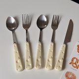  Dao, Dĩa, Thìa Phô Mai 