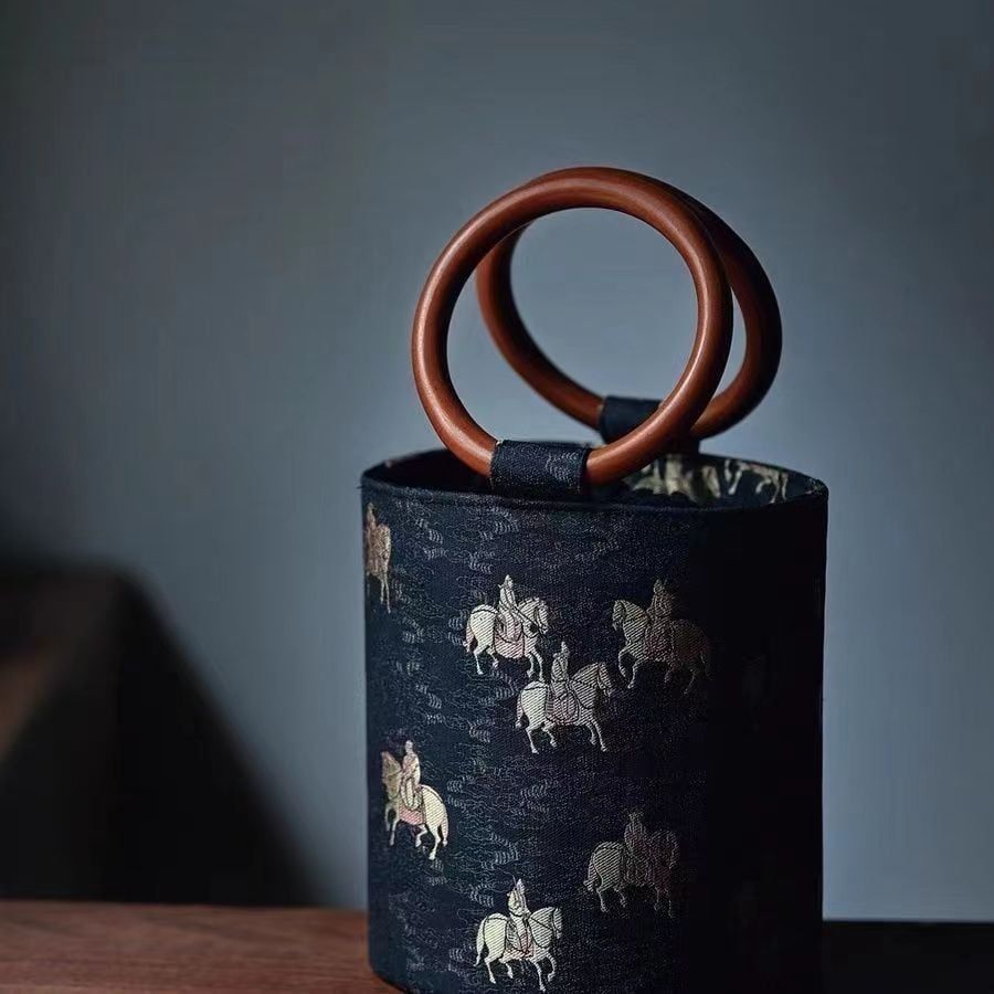  Túi Xách Bạch Mã Dạ Hành 