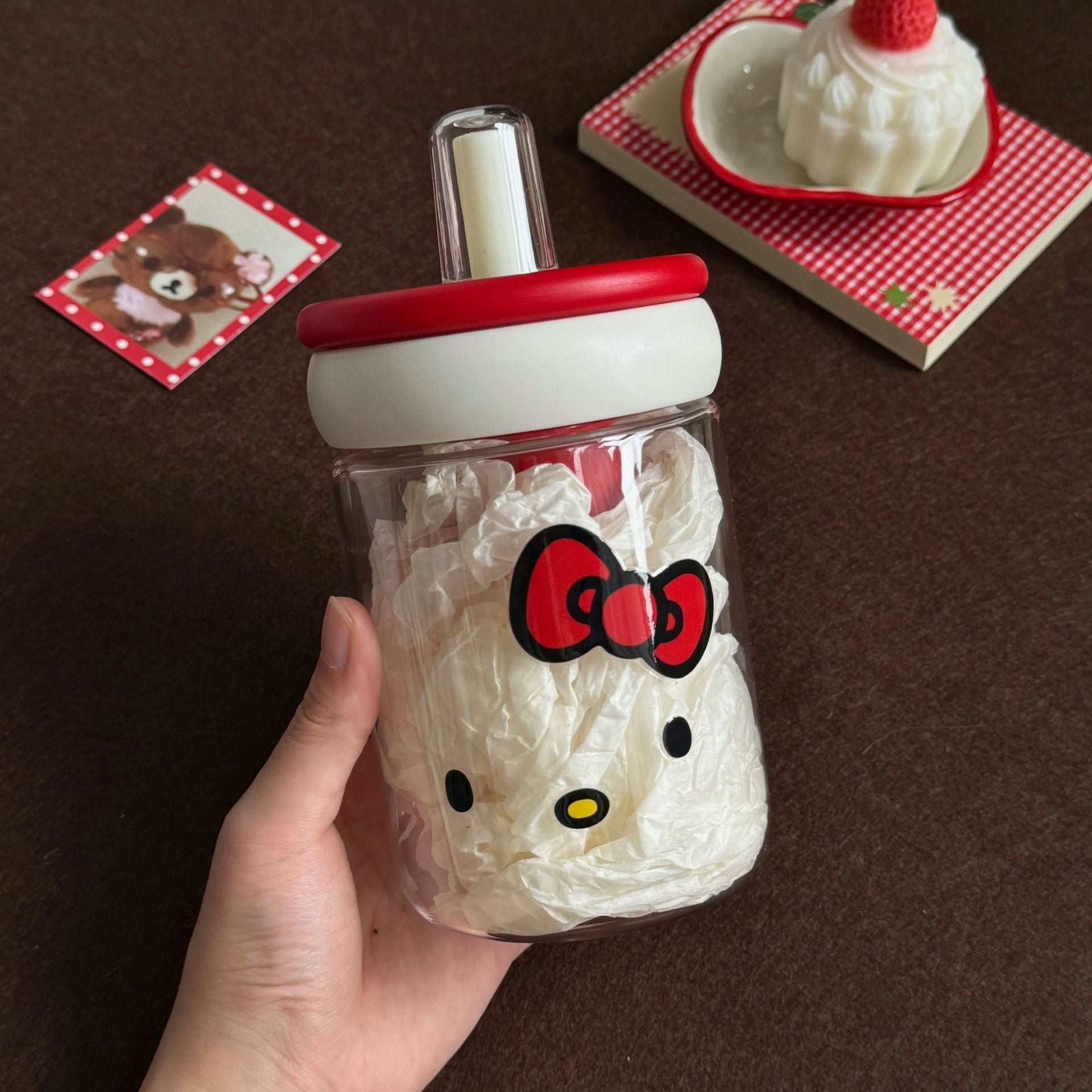 Bình Nước Hello Kitty Quai Đỏ 